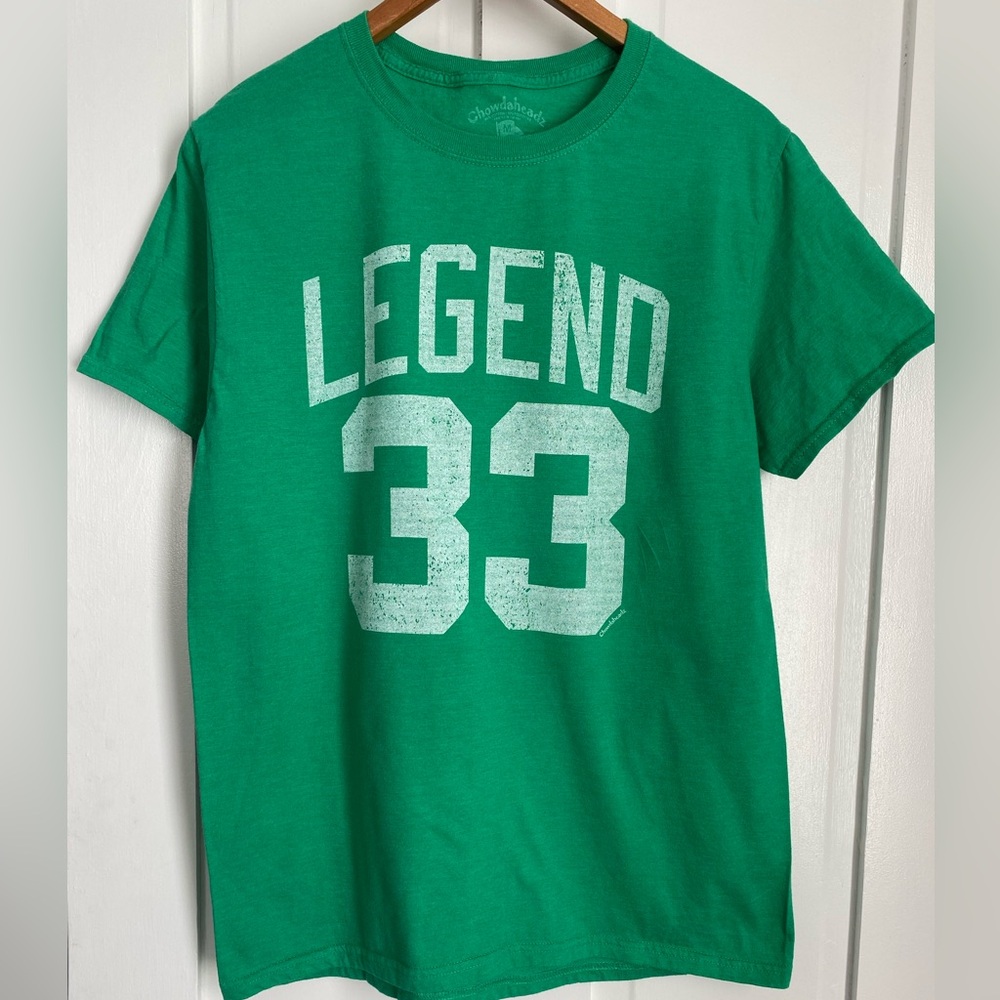 Chowdaheadz “Legend 33” Green Graphic T-Shirt Men’s Medium